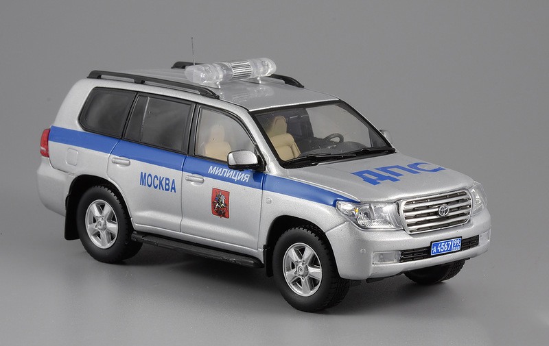 Дпс на пульте управления. Rastar Toyota Land Cruiser 1:16. Легковой автомобиль Rastar Toyota Land Cruiser 200 ДПС (50200-52) 1:16 32 см. Машина р/у 1:16 Toyota Land Cruiser. Toyota Land Cruiser 200 на пульте управления.